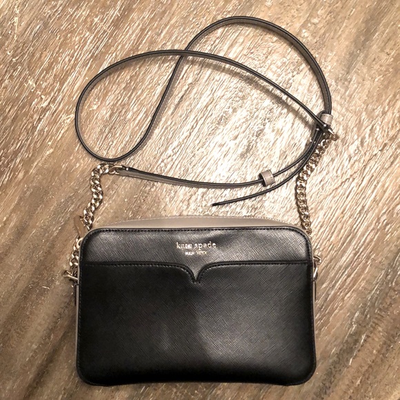 kate spade Handbags - Kate Spade medium camera bag